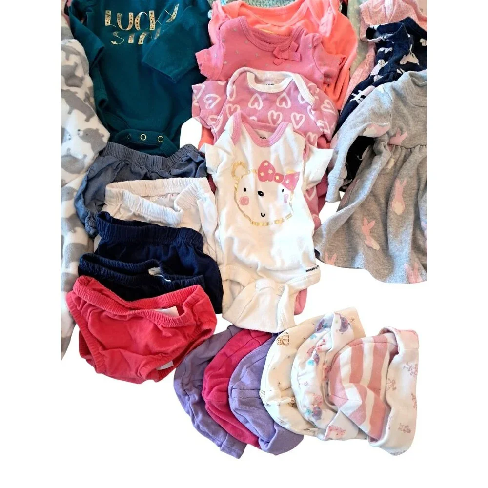 Newborn Baby Girls Clothing Lot 49 Pcs Sleepers Dresses tops + More - Picture 8 of 9